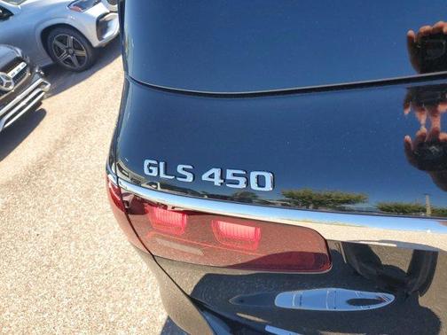 2026 Mercedes-Benz GLS 450