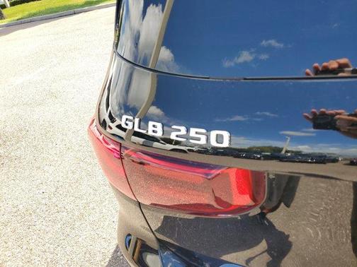 2026 Mercedes-Benz GLB 250 Base