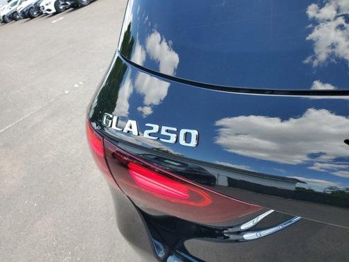 2025 Mercedes-Benz GLA 250 Base