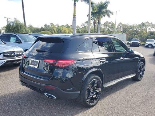 2025 Mercedes-Benz GLC 300 Base
