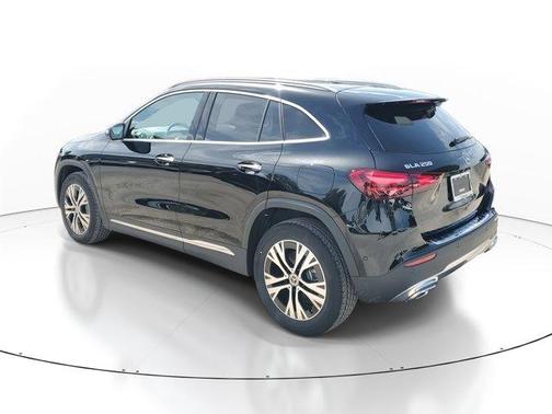 2025 Mercedes-Benz GLA 250 Base