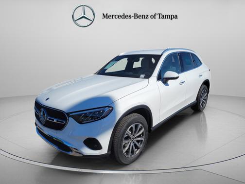 Polar White 2026 Mercedes-Benz GLC 300