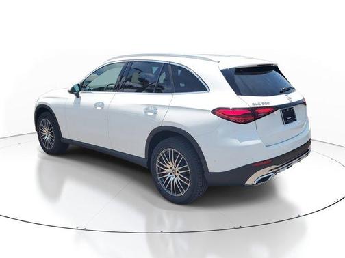 2025 Mercedes-Benz GLC 300 Base