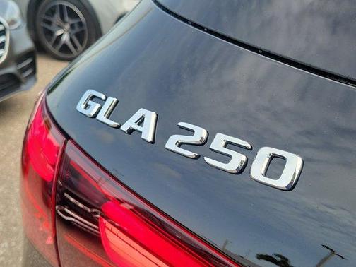 2025 Mercedes-Benz GLA 250 Base