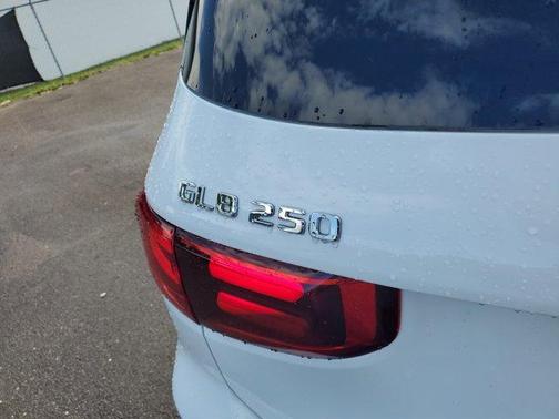 2025 Mercedes-Benz GLB 250 Base