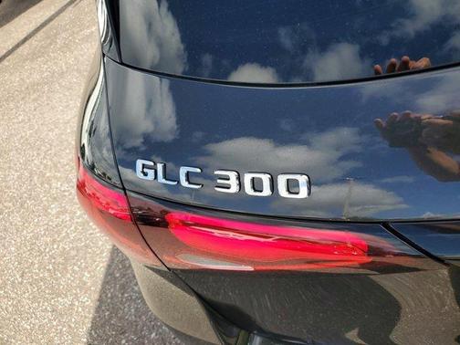 2025 Mercedes-Benz GLC 300 Base 4MATIC