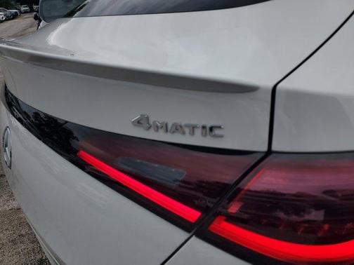 2026 Mercedes-Benz GLC 300