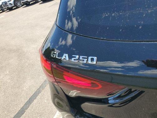 2025 Mercedes-Benz GLA 250 Base