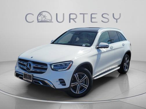 Polar White 2022 Mercedes-Benz GLC 300