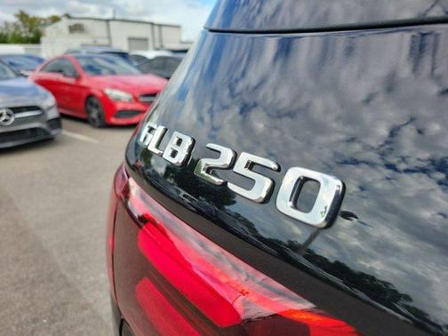 2025 Mercedes-Benz GLB 250 Base