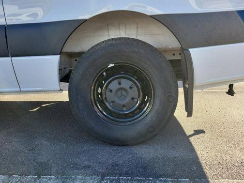 2025 Mercedes-Benz Sprinter 2500 Standard Roof