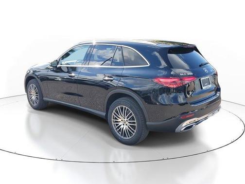 2025 Mercedes-Benz GLC 300 Base