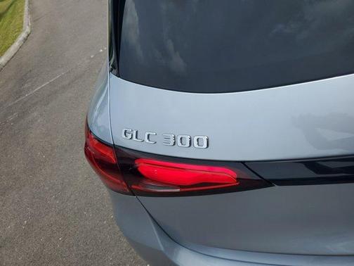 2025 Mercedes-Benz GLC 300 Base 4MATIC