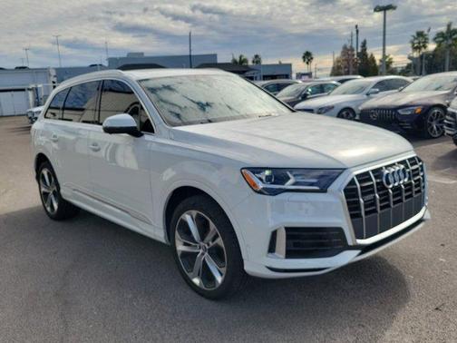 2021 Audi Q7 55 Premium Plus