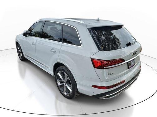 2021 Audi Q7 55 Premium Plus