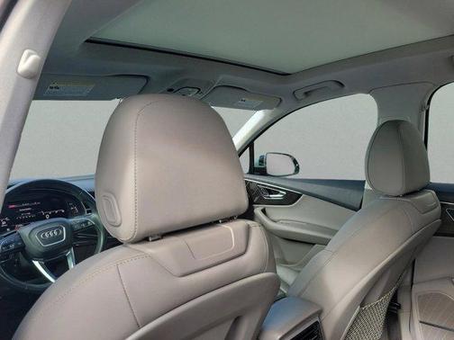 2021 Audi Q7 55 Premium Plus