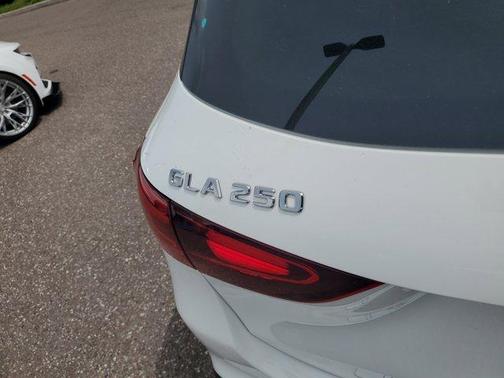 2025 Mercedes-Benz GLA 250 Base