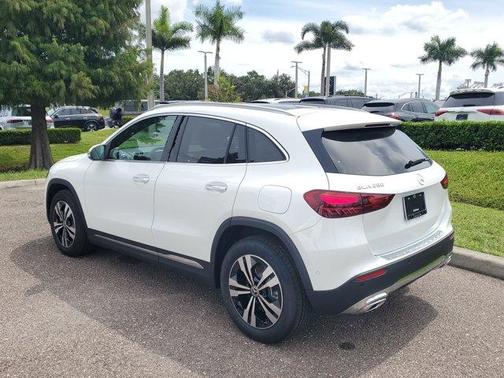 2025 Mercedes-Benz GLA 250 Base