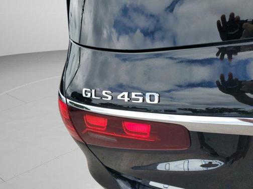 2026 Mercedes-Benz GLS 450 4MATIC