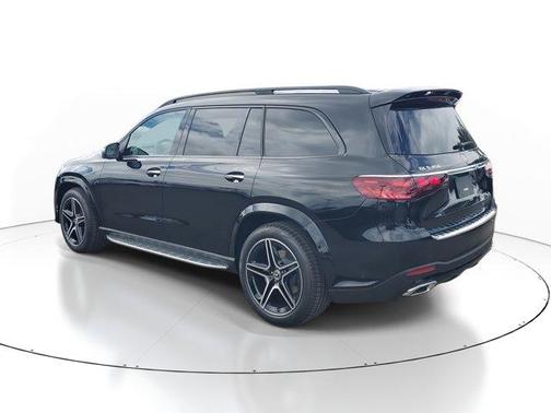 2026 Mercedes-Benz GLS 450 