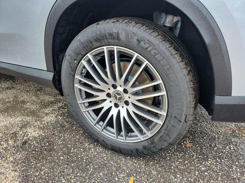 2026 Mercedes-Benz GLC 300 Base