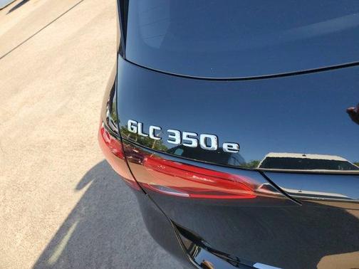 2025 Mercedes-Benz GLC 350e Base 4MATIC