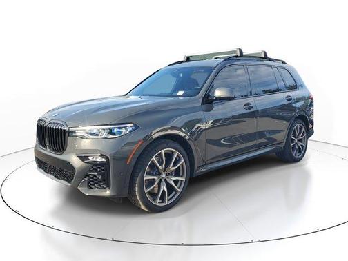 2022 BMW X7 M50i