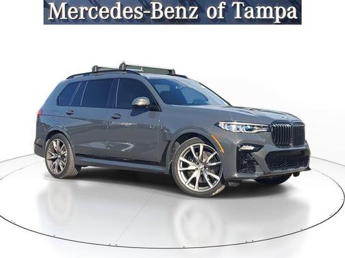 2022 BMW X7 M50i