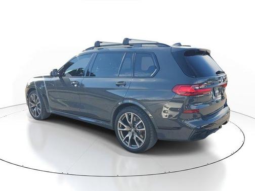 2022 BMW X7 M50i