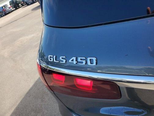 2026 Mercedes-Benz GLS 450