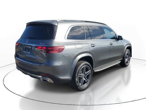 2026 Mercedes-Benz GLS 450
