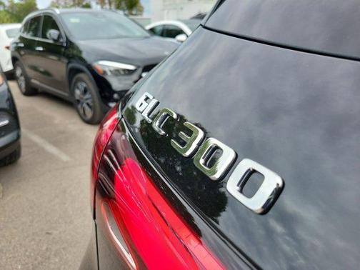 2026 Mercedes-Benz GLC 300 Base