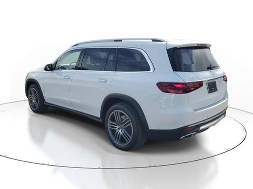 2026 Mercedes-Benz GLS 450 