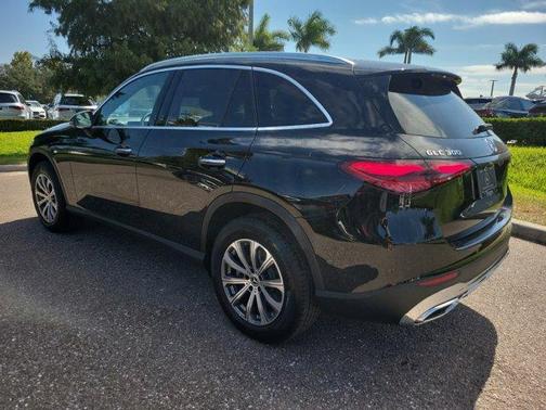 2025 Mercedes-Benz GLC 300 Base