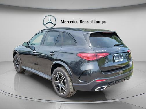 Graphite Grey Metallic 2026 Mercedes-Benz GLC 300 4MATIC