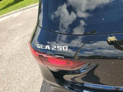 2025 Mercedes-Benz GLA 250 Base 4MATIC