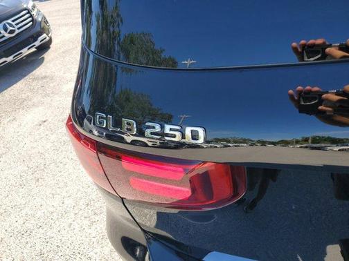 2025 Mercedes-Benz GLB 250 Base
