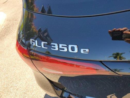 2025 Mercedes-Benz GLC 350e Base 4MATIC