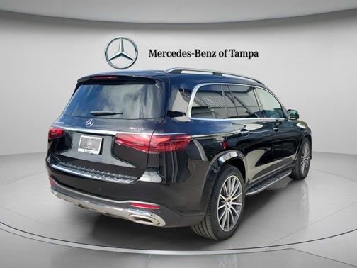 Obsidian Black Metallic 2026 Mercedes-Benz GLS 580