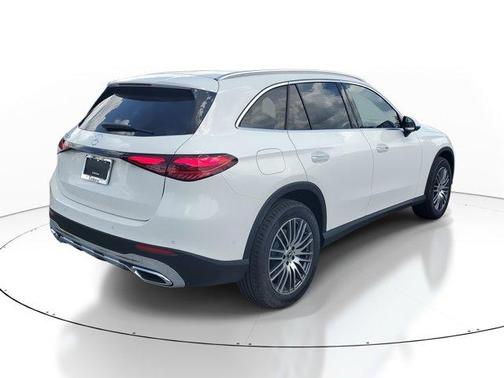 2025 Mercedes-Benz GLC 300 Base