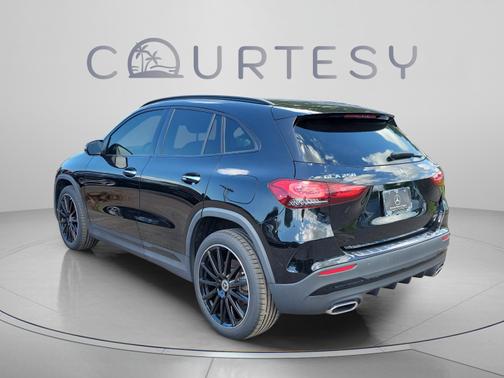 Night Black 2022 Mercedes-Benz GLA 250 4MATIC