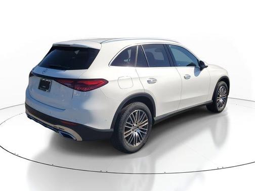 2026 Mercedes-Benz GLC 300 Base