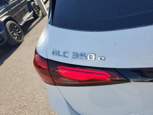 2025 Mercedes-Benz GLC 350e Base 4MATIC