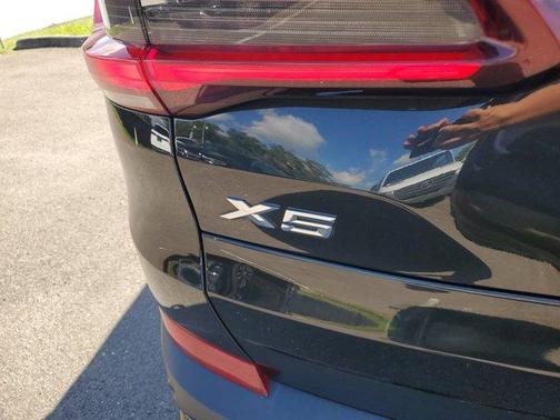 2023 BMW X5 sDrive40i