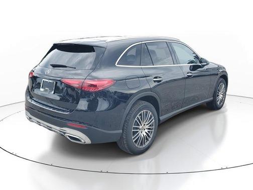 2026 Mercedes-Benz GLC 300 Base