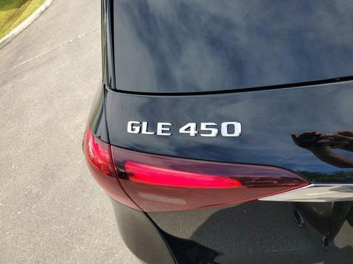 2026 Mercedes-Benz GLE 450 4MATIC