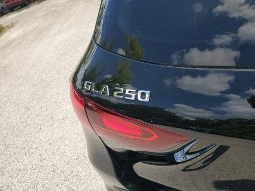 2025 Mercedes-Benz GLA 250 Base