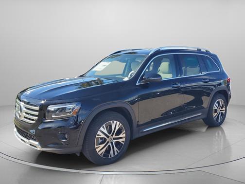 Night Black 2026 Mercedes-Benz GLB 250