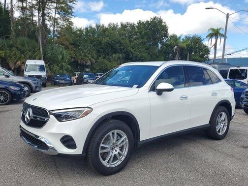 2025 Mercedes-Benz GLC 300 Base
