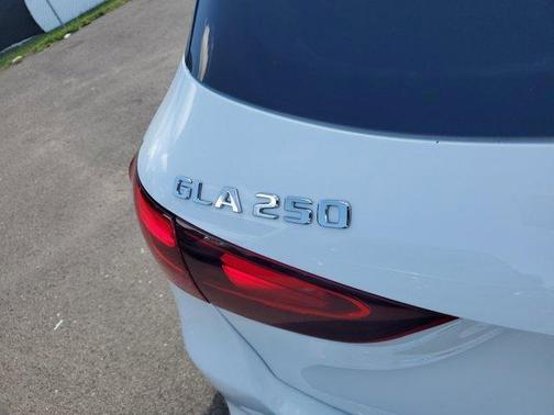 2025 Mercedes-Benz GLA 250 Base